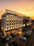 JI Hotel (Sanhe Yanjiao Railway Station Jingyu Street) - parking
