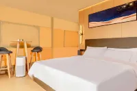 Dunhuang Mingsha Flaming Tent Camping Hotel - โฮมสเตย์