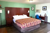 Hillcrest Motel by OYO Aurora Near Lawrenceburg - Motels
