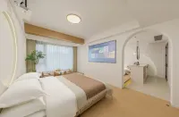 屋白裡Wwhite·泳池設計民宿（朱家尖蜈蚣峙碼頭觀音法界店） - 游泳池