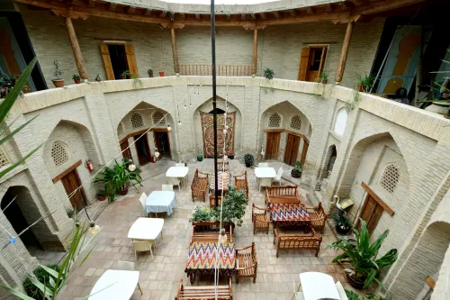 AIST HOTEL - parking