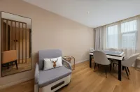 Yiju Yun Hotel (Gaoyou World Trade Plaza South Gate Street Store) - parkir