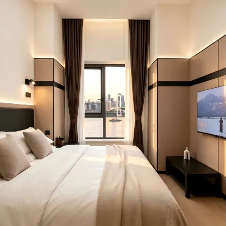 Jintu Scenic Hotel (Chongqing Jiefangbei Pedestrian Street Hong Ya Dong)