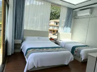 Banshan Banshui Homestay - พร้อมระเบียง