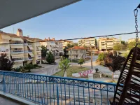The colorful house with balcony view - 4 estrellas
