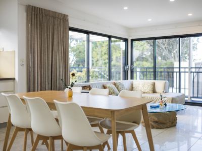 MetaWiseBnB Bondi Junction Penthouse Style