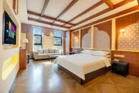 Suqi Hotel (Junmin Gongjian Road) - غرفة مطلة على الجبل