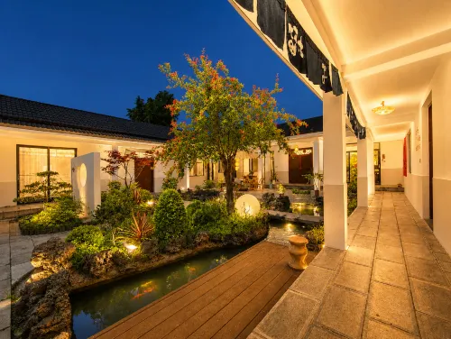 Yidu Pomegranate Courtyard Private Quad Courtyard Homestay - petit déjeuner