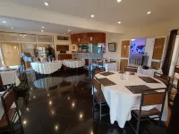 Hôtel Les 12 Collines,  Près Ivato Aéroport - 早餐