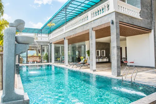 Ninh Binh Premier Hotel - Near Hoa Lu Old Town - parkir
