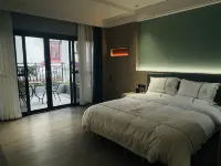 Yunpusi Homestay - พร้อมระเบียง