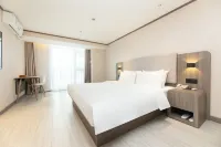 HanTing Hotel (Chengdu Gaoxin New Exhibition Center) Отели в г. Чэнду