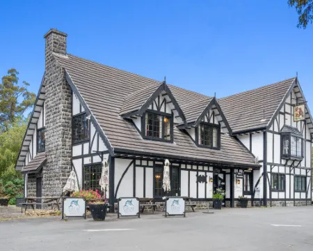 The Fox and Hounds Historic Hotel Hotels in Port Arthur