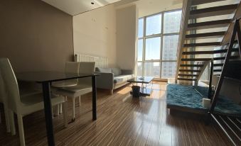 Tianjin Haiyun Yiju LOFT Projection Apartment