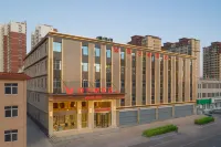 Vienna Hotel (Wen'an Renhe Road) - parkir