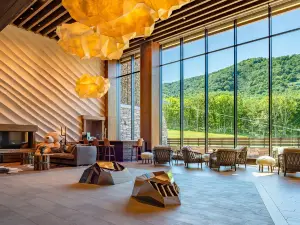 Yu Kiroro, Ski-in Ski-out Luxury Residences