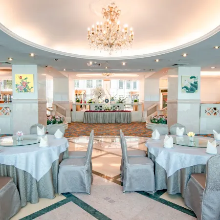 Golden Crown China Hotel