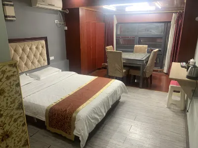 Quxian Juncheng Hotel