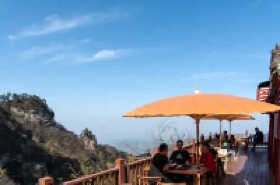 武當山金頂貴賓樓（金頂観光地） のホテル