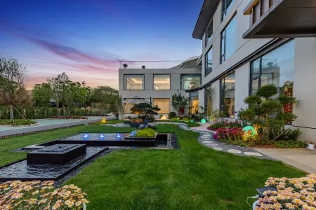 Floral Lux Hotel· Yunshang Manjing Homestay Отели рядом с достопримечательностью «Qixia Mountain Scenic Area»