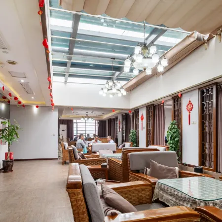 Luojiang Kaishenghao Hotel