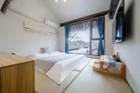 Floral Hotel·Nanshe Homestay (Yuanjiacun Store) Hotels in Liquan