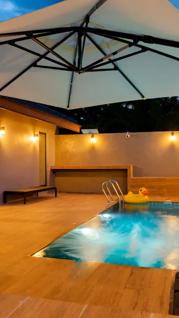 พูลวิลล่า