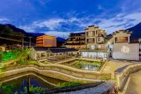 Weilanjian Homestay (Moon Bay Scenic Area) - Bintang 2