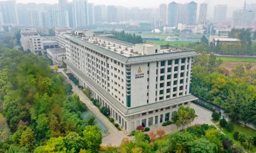 QueenSir International Hotel