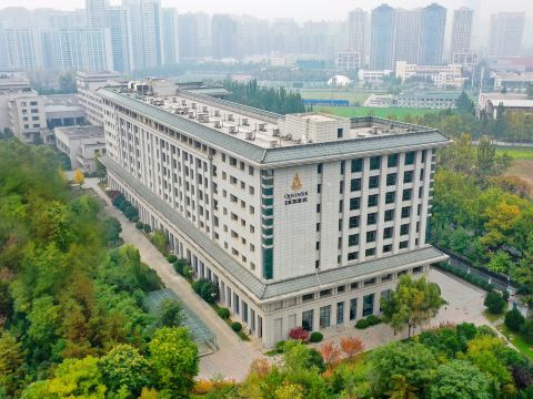 QueenSir International Hotel