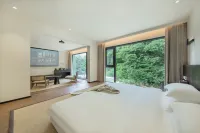 Only this fairyland, riverside sojourn designer art villa mountain lodging