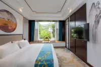 Elephant Trunk Hot Spring Resort Hotels in Huaning