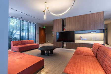 Sunset inn Sunset Inn Huidong Shuangyue Bay Отели рядом с достопримечательностью «Turtle National Reserve Areas»