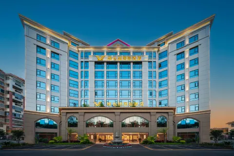 Vienna International Hotel (Dehong Mangshi Airport)