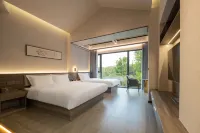 Floral Lux Hotel· Changzhou Mountain Carp Peach Blossom Hotel Hotels in Changzhou