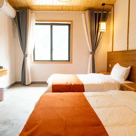 Baoxing Zhadi Homestay
