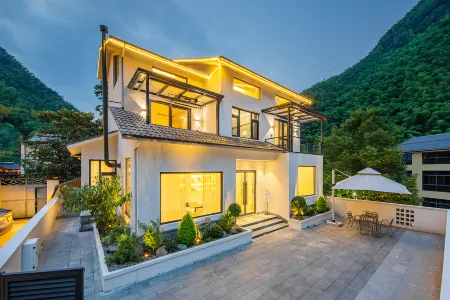 Anji Shuiwanwan Summer Viewing · North Latitude 30° Rafting Resort Coffee B&B