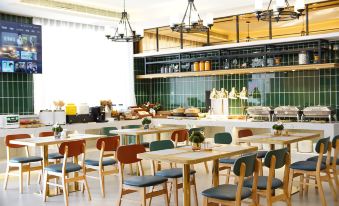 James Joyce Coffetel Hotel (Tianjin Dongli Kaifaqu Subway Station)