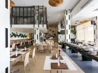 Grand Ratchapruek Hotel Hoteles cerca de Isla Koh Kret