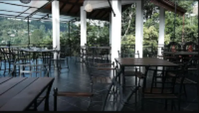 桑格里拉假日度假村