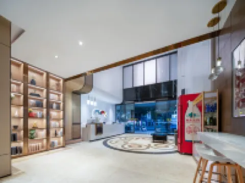 Borrman Hotel (Zhanjiang Dingsheng Plaza Guanhai Promenade)