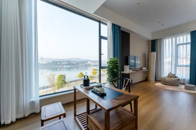 Yichang Shanju Resort Hotel (Three Gorges Dam) Hotels near Huanglong Waterfall