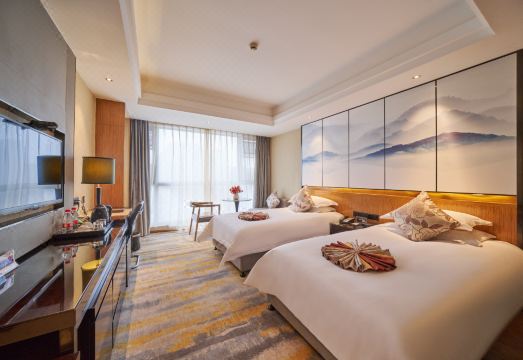 자오퉁 크라운 홀리데이 호텔