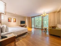 Resorts World Sentosa - Equarius Hotel Hotels near Wave House Sentosa