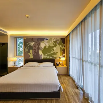 The Idle Hotel and Residence