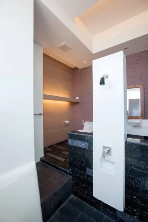 O-Bay Design Hotel Prachuap Отели рядом с достопримечательностью «Wing 5»