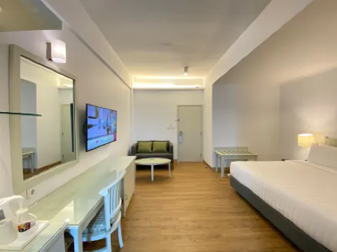 Grand Zuri Duri Hotel