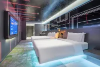 Tirolan Yichao · Intelligent Audio-Visual Hotel (Kunming Guangfu Road Dashanghui Branch) Hotels in O-Park