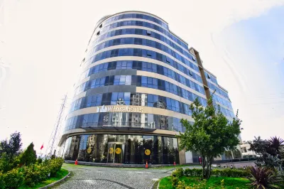My House N5 Suite Hotel Отели в г. Эсеньюрт
