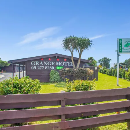 Grange Motel Отели рядом с достопримечательностью «Корнвол Парк»